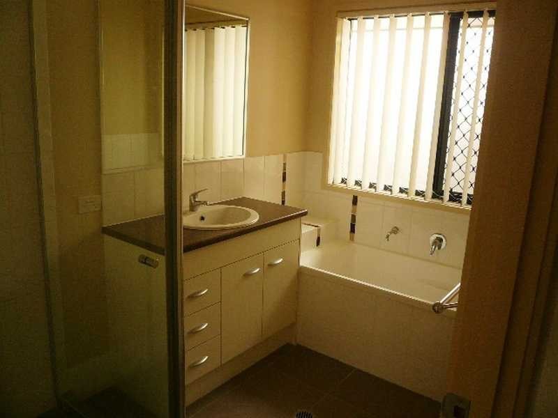 41 Harold Reinhardt Dr, Redbank Plains QLD 4301