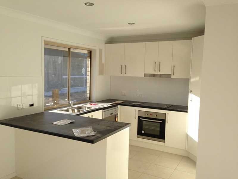 44 Kenneth Dr, Augustine Heights QLD 4300