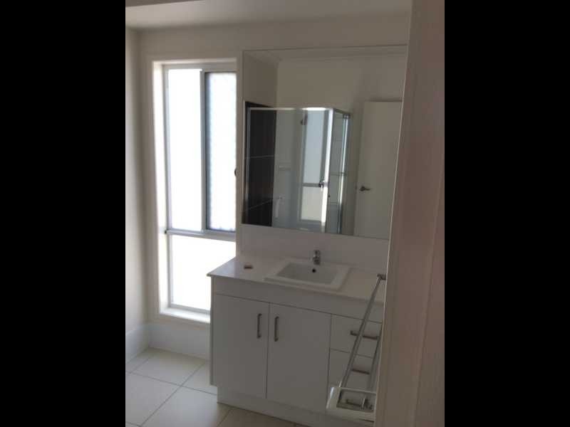 26 Opossum Circuit, Springfield Lakes QLD 4300