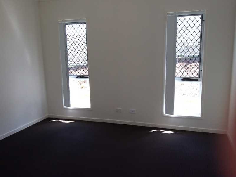 26 Opossum Circuit, Springfield Lakes QLD 4300