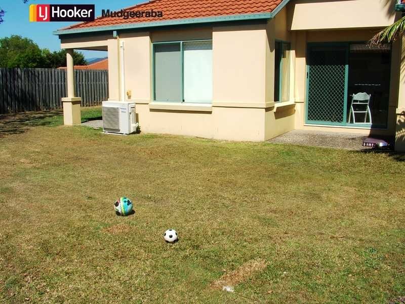 21 Dunedin Close, Merrimac QLD 4226
