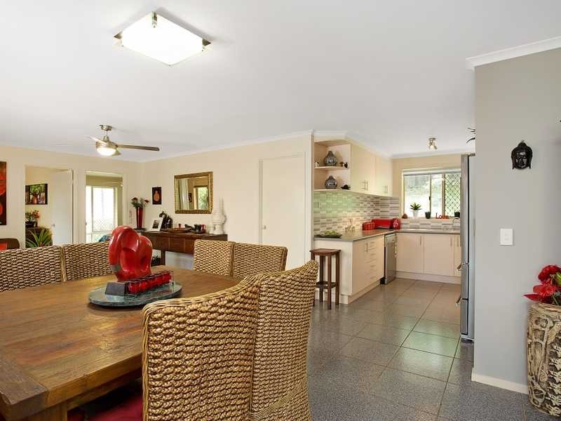 8 Pinehurst Place, Robina QLD 4226