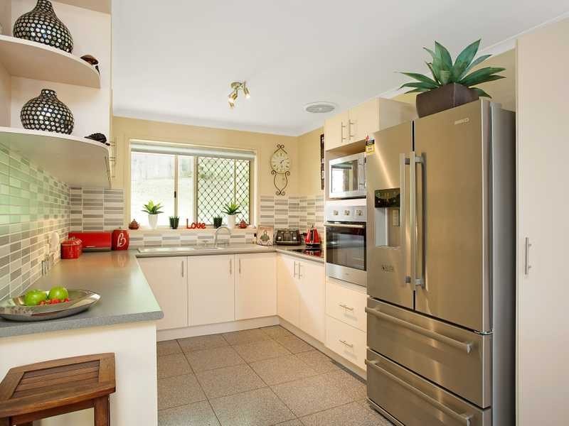 8 Pinehurst Place, Robina QLD 4226