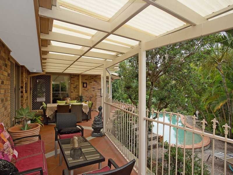 8 Pinehurst Place, Robina QLD 4226