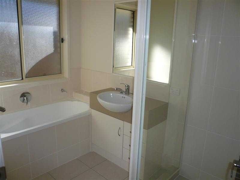 11 Amaray Drive, Upper Coomera QLD 4209