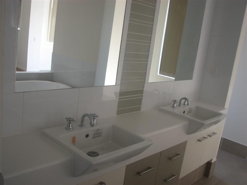 27 Culgoora Crs, Reedy Creek QLD 4227