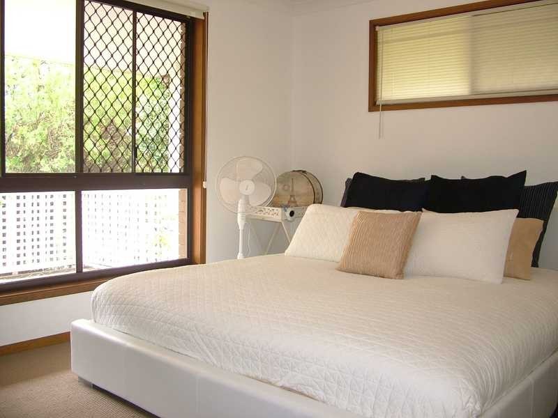 2 Sherwood Close, Mudgeeraba QLD 4213