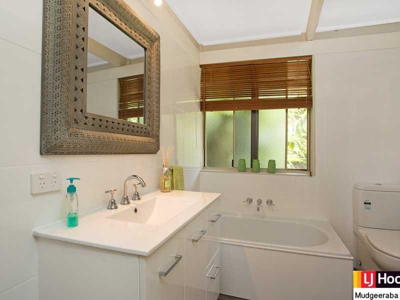 6 Bundgee Court, Mudgeeraba QLD 4213