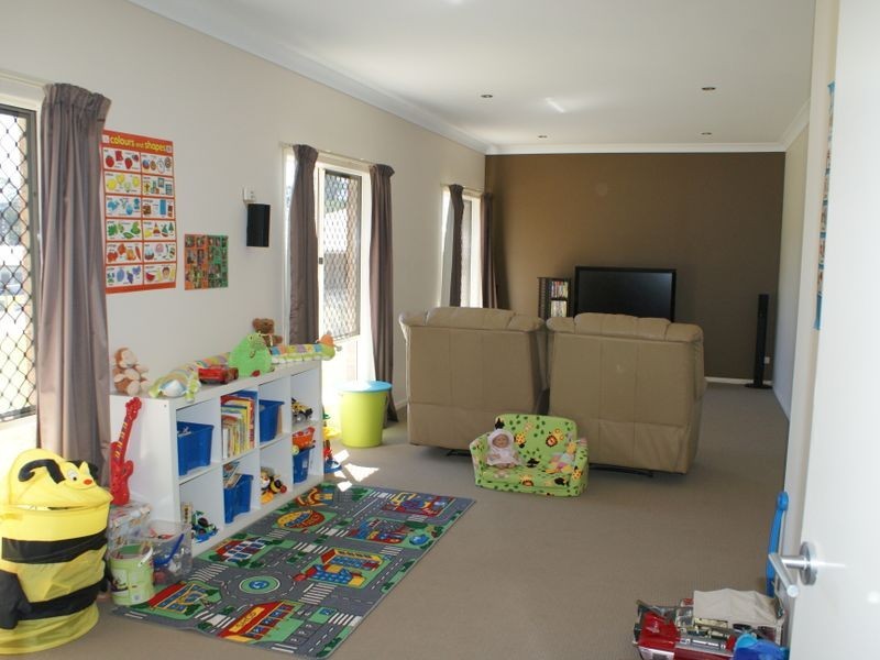 12 Creek Flat Road, Mount Nathan QLD 4211