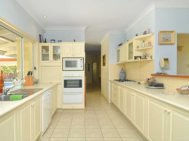 9 Seascape Ct, Tallai QLD 4213