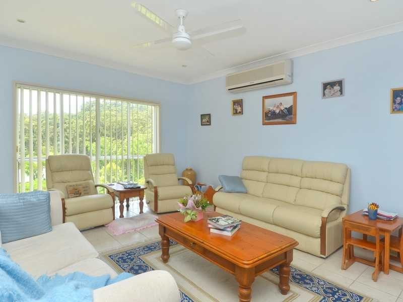 9 Seascape Ct, Tallai QLD 4213