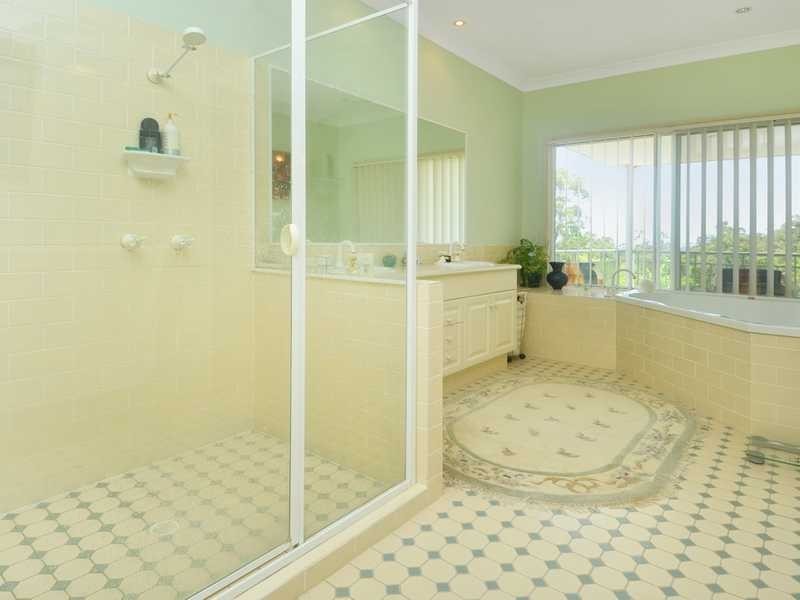 9 Seascape Ct, Tallai QLD 4213