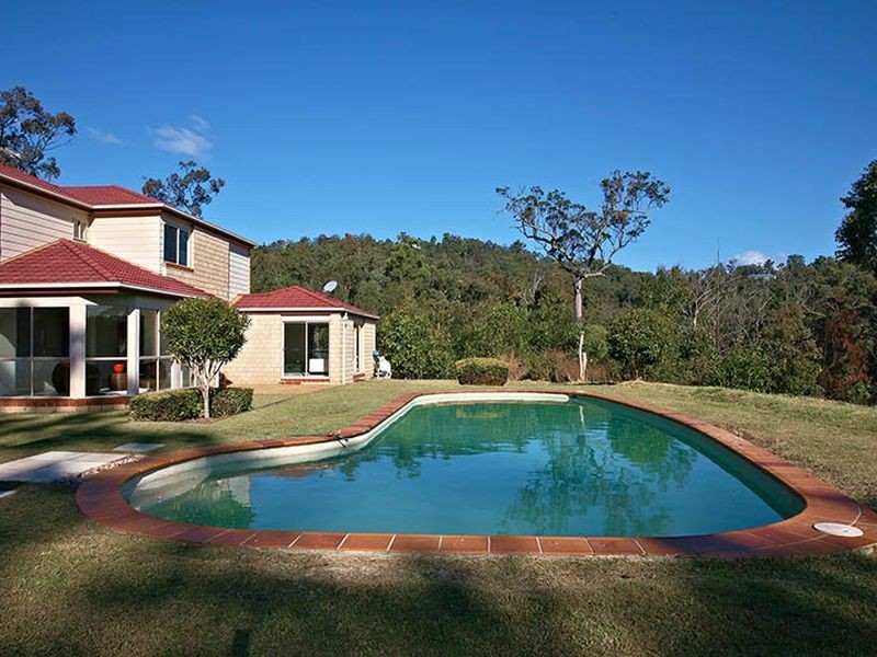 76 Tourmaline Court, Bonogin QLD 4213