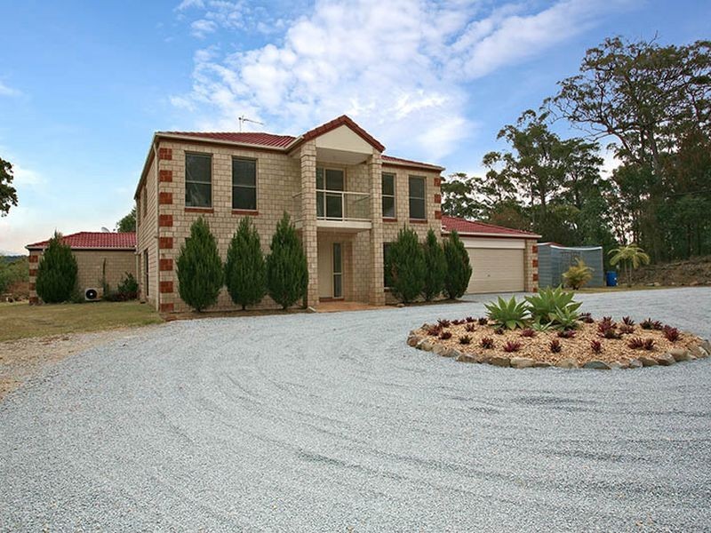 76 Tourmaline Court, Bonogin QLD 4213