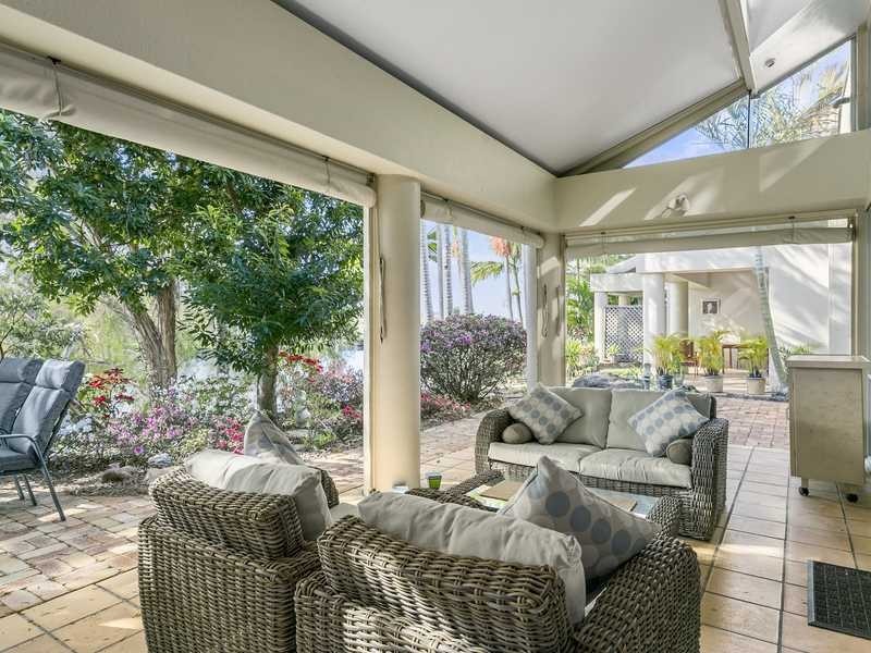 1/125 Santa Cruz Boulevard, Clear Island Waters QLD 4226