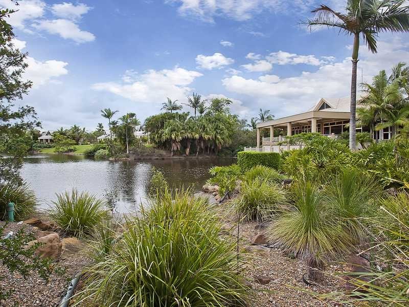 1/125 Santa Cruz Boulevard, Clear Island Waters QLD 4226