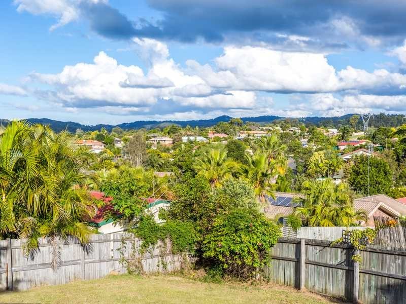 13 Settlement Court, Tallai QLD 4213