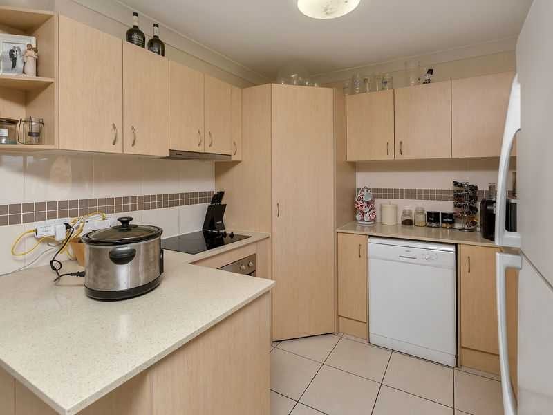 5 York Close, Oxley QLD 4075