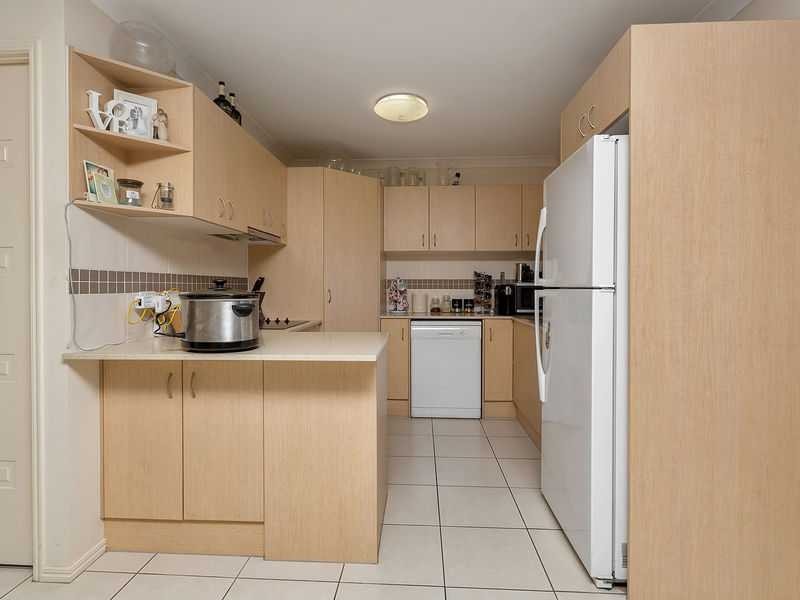 5 York Close, Oxley QLD 4075