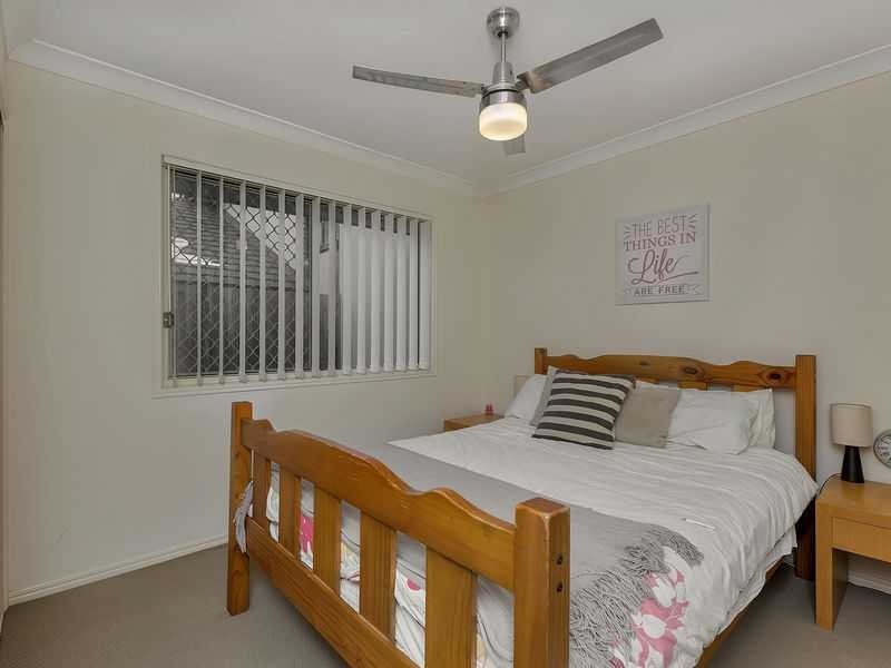 5 York Close, Oxley QLD 4075