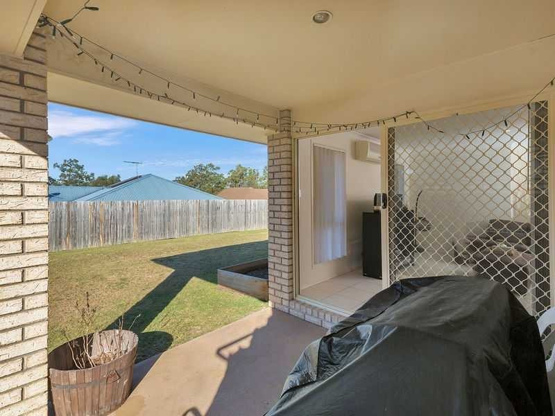 5 York Close, Oxley QLD 4075