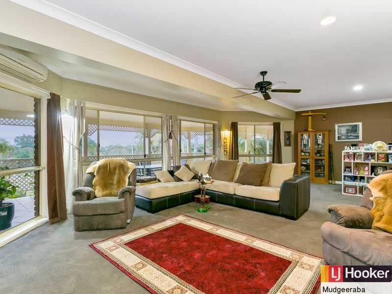 32 Wallaby Drive, Mudgeeraba QLD 4213