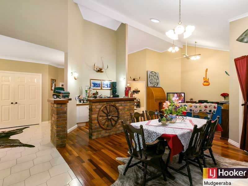 32 Wallaby Drive, Mudgeeraba QLD 4213