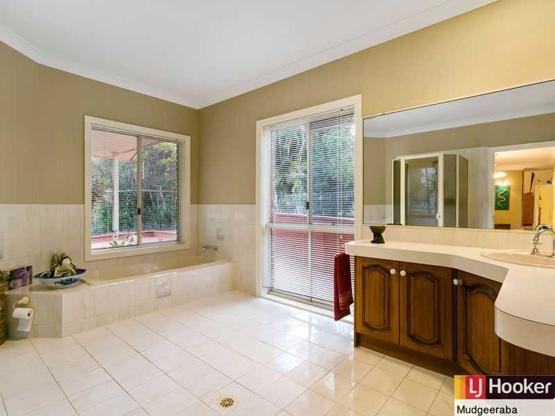 32 Wallaby Drive, Mudgeeraba QLD 4213