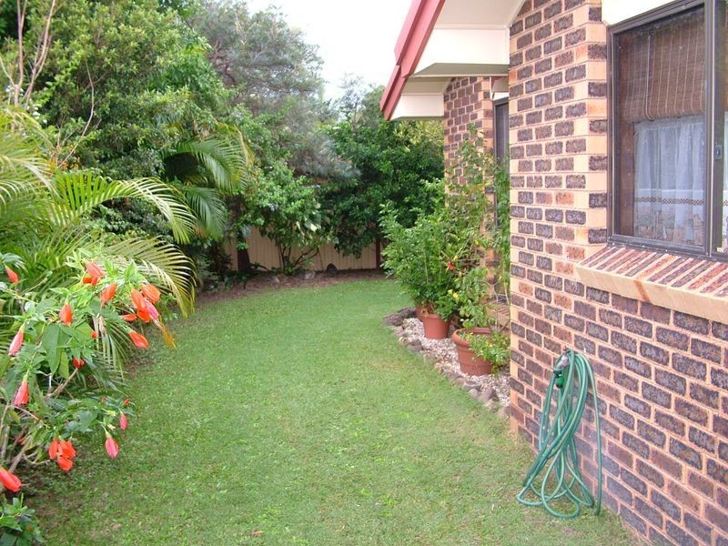 2/51 Darnel street, Elanora QLD 4221