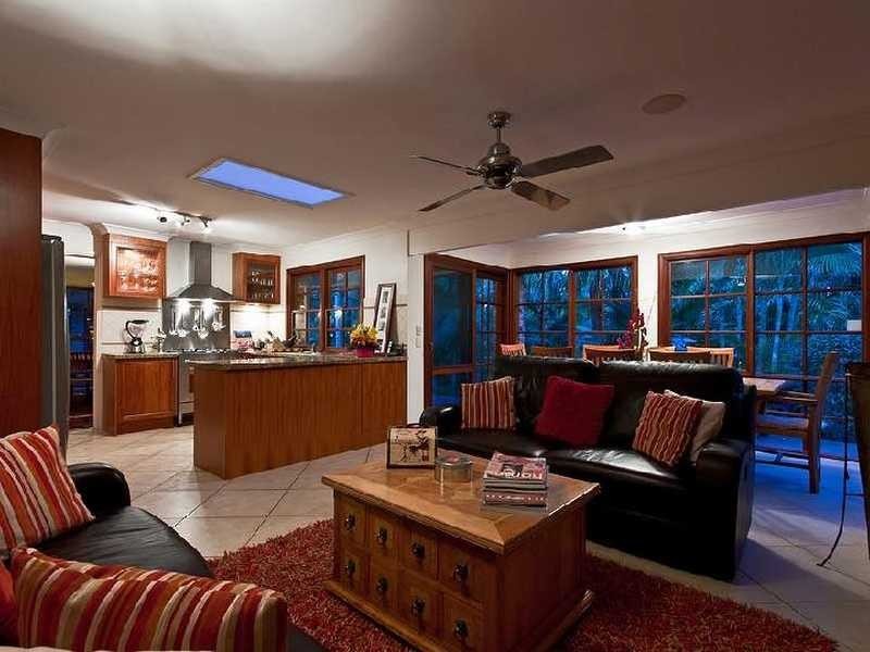 16 Mooralla Street, Tallai QLD 4213