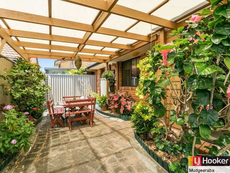 10/172 Barrier Reef Drive, Mermaid Waters QLD 4218