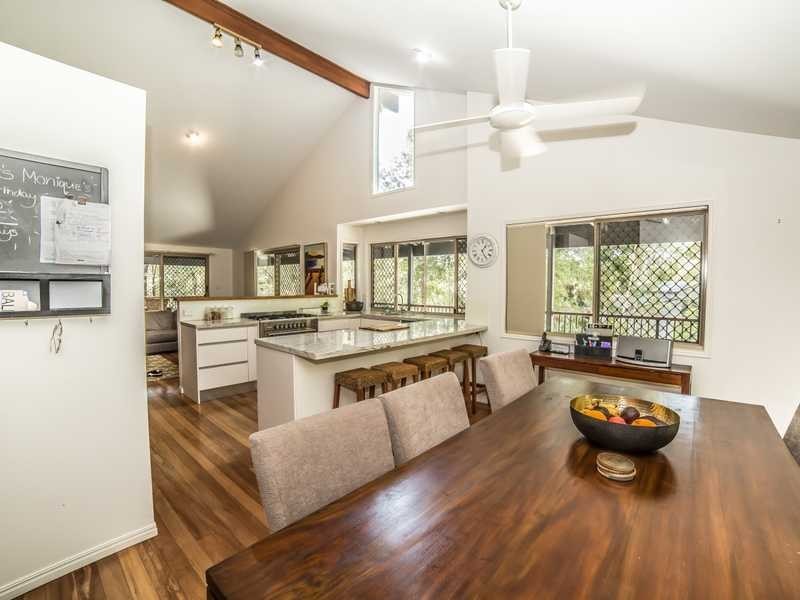 99 Bonogin Road, Bonogin QLD 4213