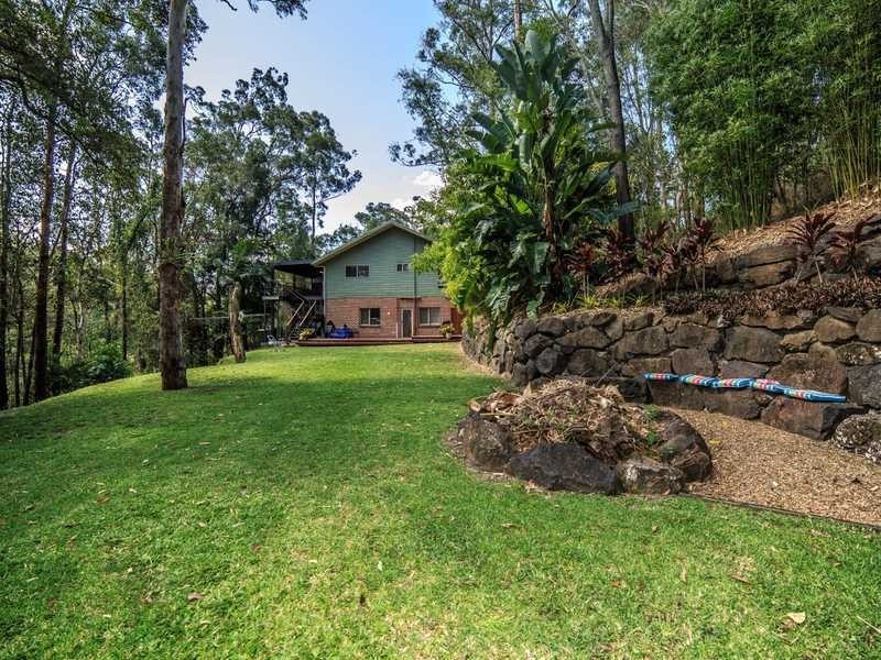 99 Bonogin Road, Bonogin QLD 4213