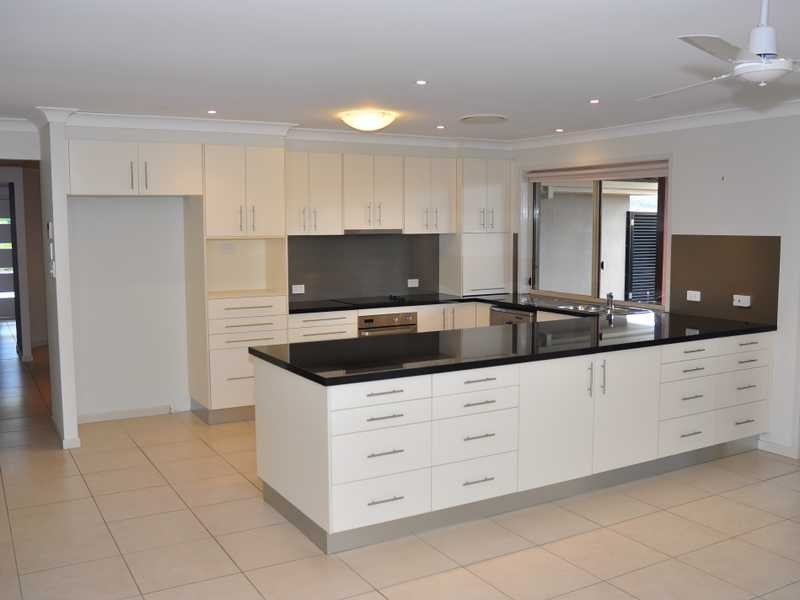 16 Hewson Ct, Mudgeeraba QLD 4213