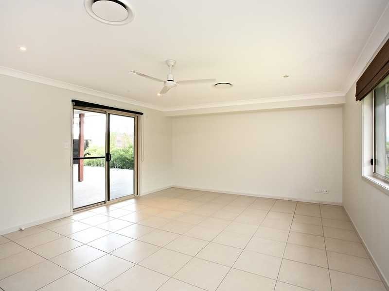 16 Hewson Ct, Mudgeeraba QLD 4213