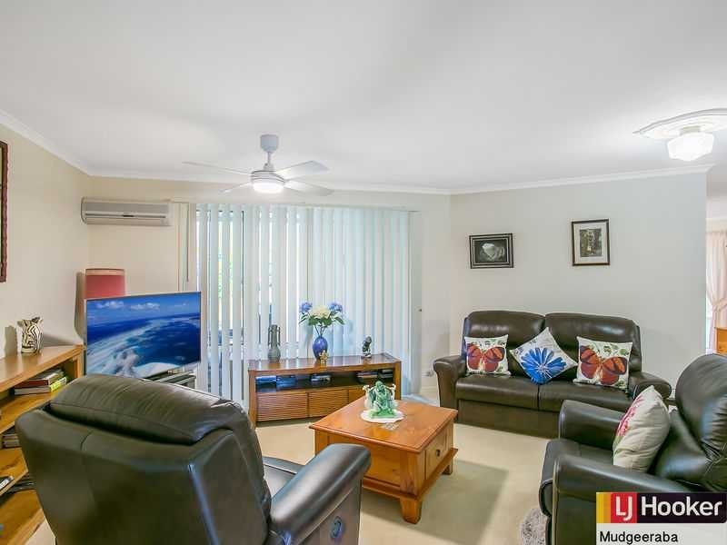 8 Glastonbury Drive, Mudgeeraba QLD 4213