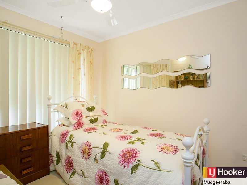 8 Glastonbury Drive, Mudgeeraba QLD 4213