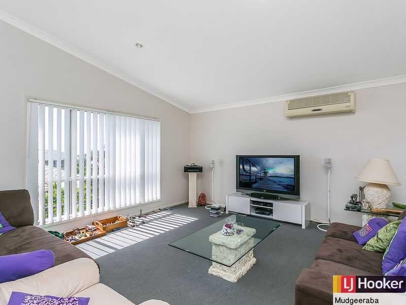 6 Denise Drive, Upper Coomera QLD 4209