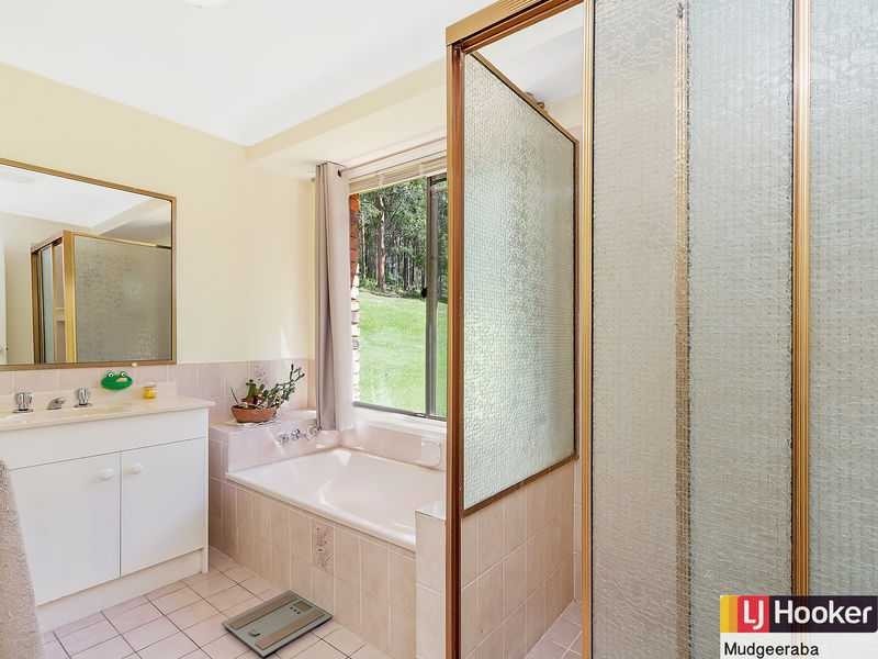 2 Greyjack Court, Worongary QLD 4213