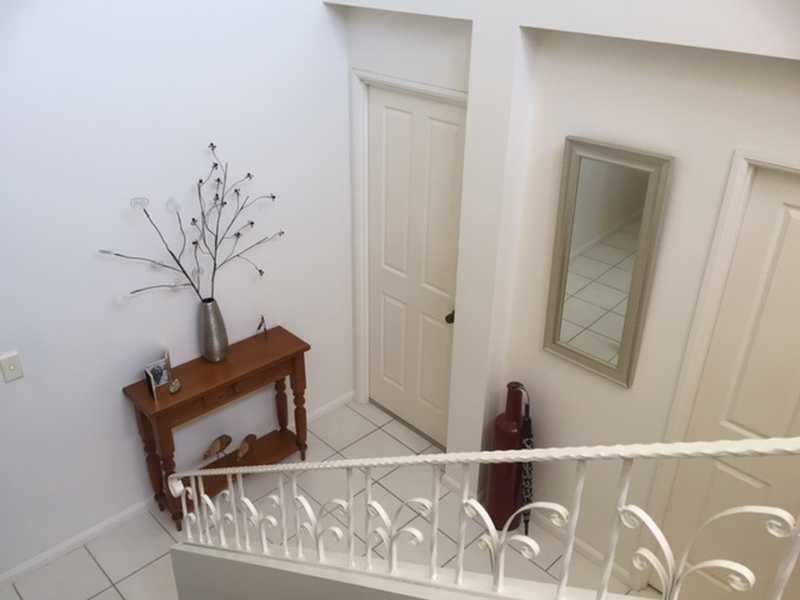 20 Elfin Street, Robina QLD 4226