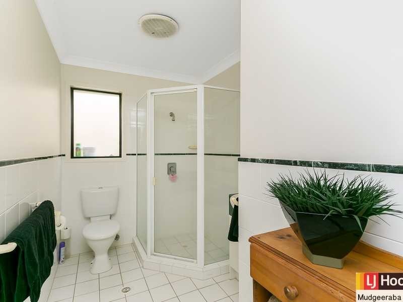 20 Elfin Street, Robina QLD 4226