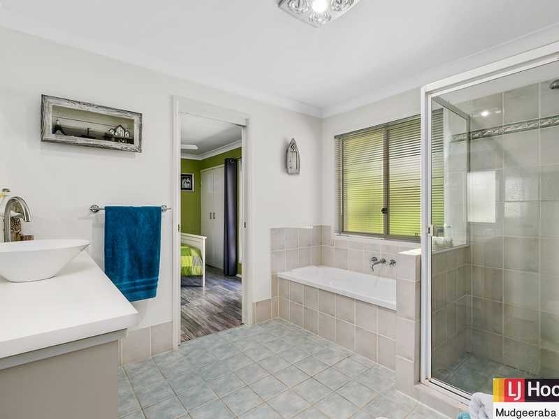 10 Wilton Close, Mudgeeraba QLD 4213