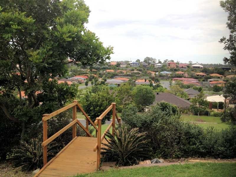 14 Buffalo Cr, Pacific Pines QLD 4211