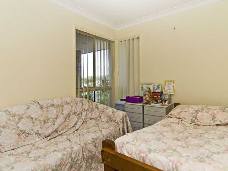 14 Buffalo Cr, Pacific Pines QLD 4211