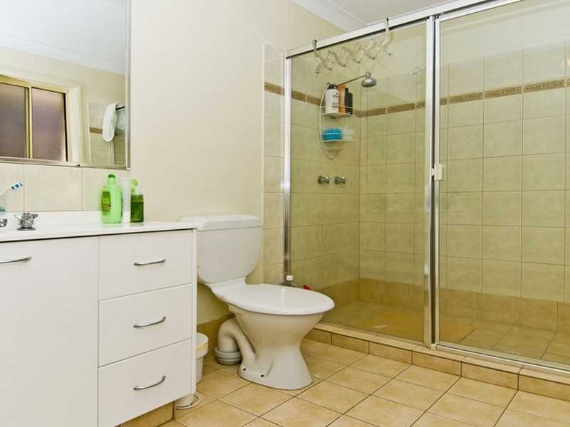 14 Buffalo Cr, Pacific Pines QLD 4211