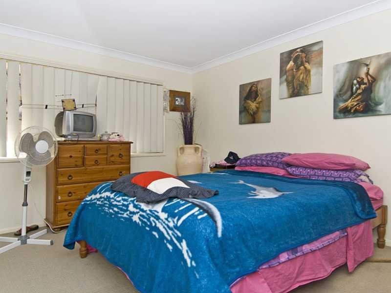 14 Buffalo Cr, Pacific Pines QLD 4211