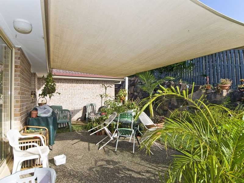 14 Buffalo Cr, Pacific Pines QLD 4211