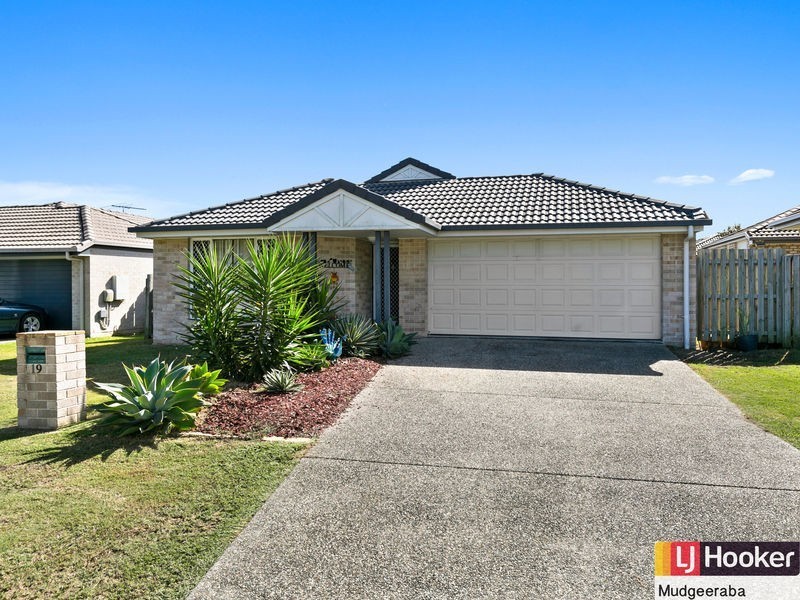 19 Garland Street, Redbank Plains QLD 4301