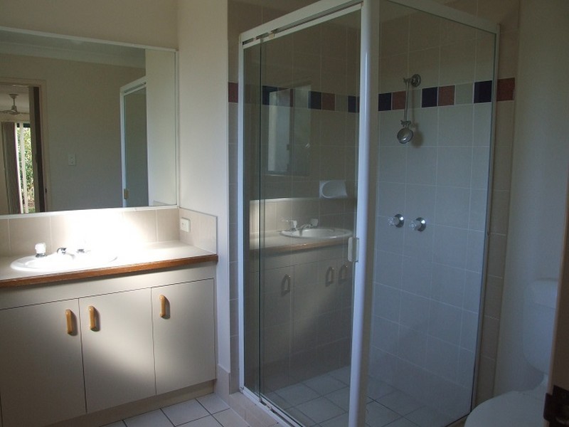 25 Lancashire Drive, Mudgeeraba QLD 4213