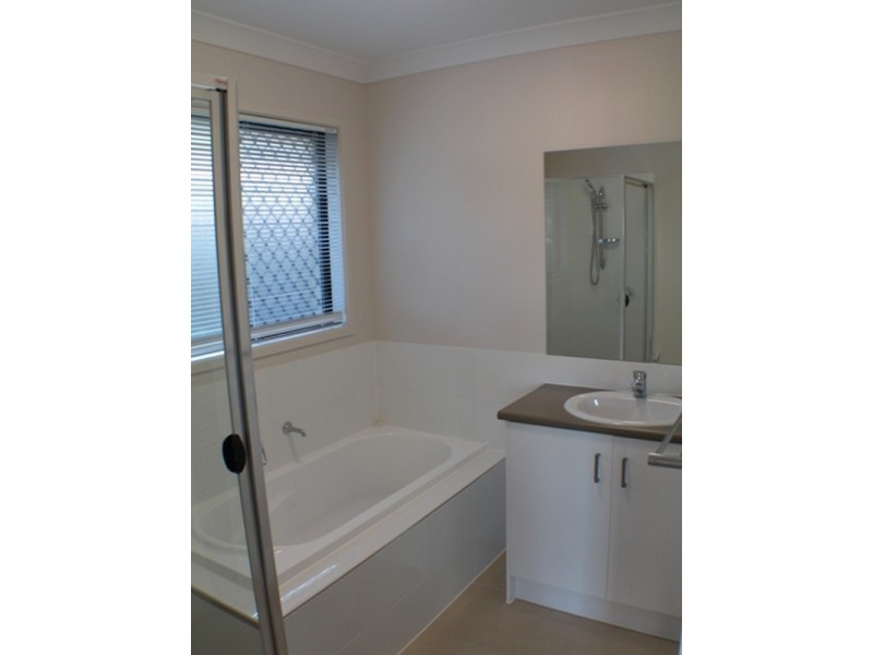 37 Parkvista Circuit, Coomera QLD 4209
